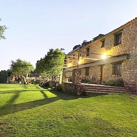 Virgen De La Cabeza Rural House *